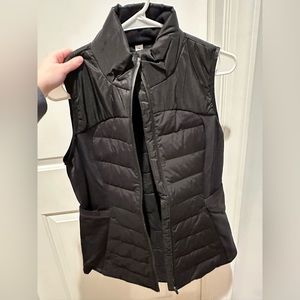 Lululemon black vest size 8